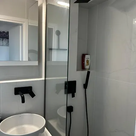 Olympus Pearl شقة سكوتينا